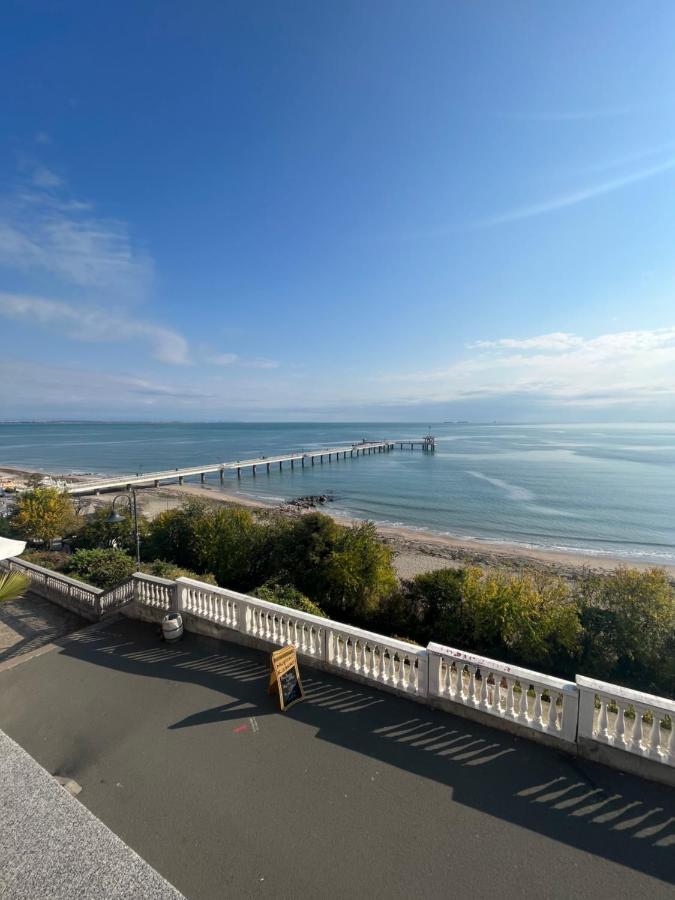 Azzurro Premium Apartment On Bulevard Bogoridi Burgasz Kültér fotó