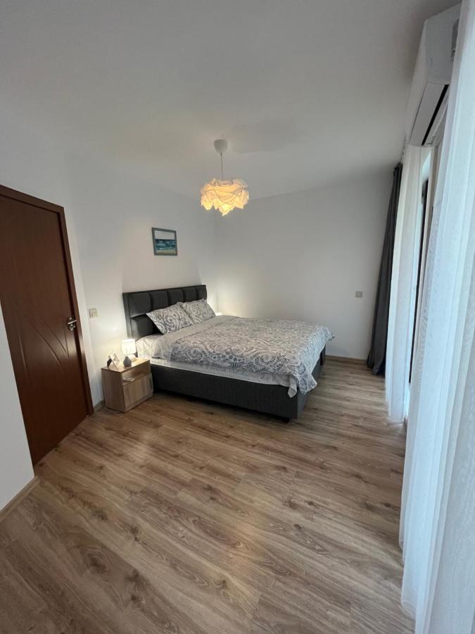Azzurro Premium Apartment On Bulevard Bogoridi Burgasz Kültér fotó