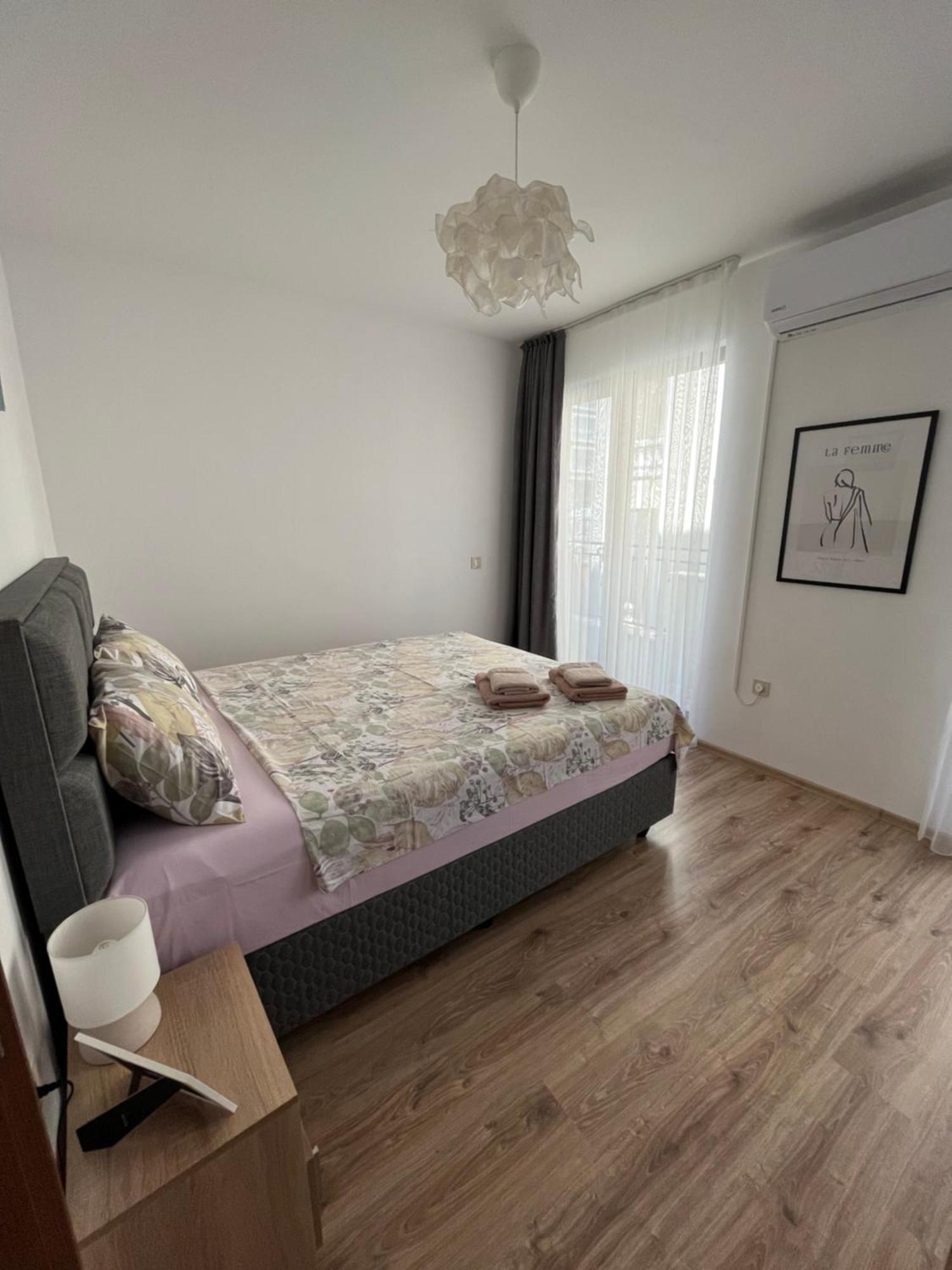 Azzurro Premium Apartment On Bulevard Bogoridi Burgasz Kültér fotó