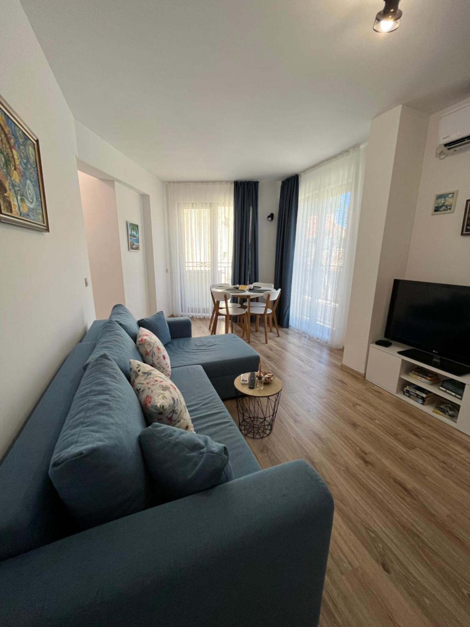 Azzurro Premium Apartment On Bulevard Bogoridi Burgasz Kültér fotó